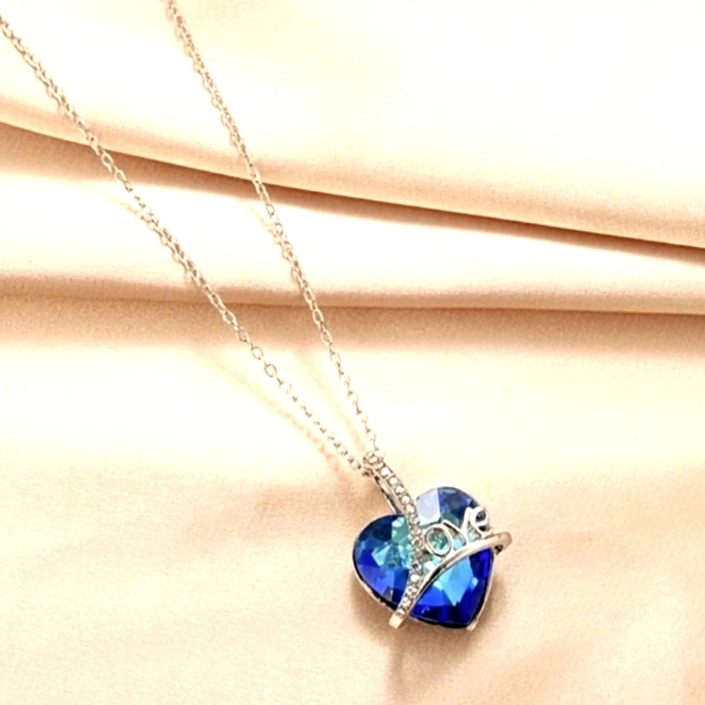 💙 925 Silver Necklace Love Blue Zircon & Crystal Stones Pendant Necklace